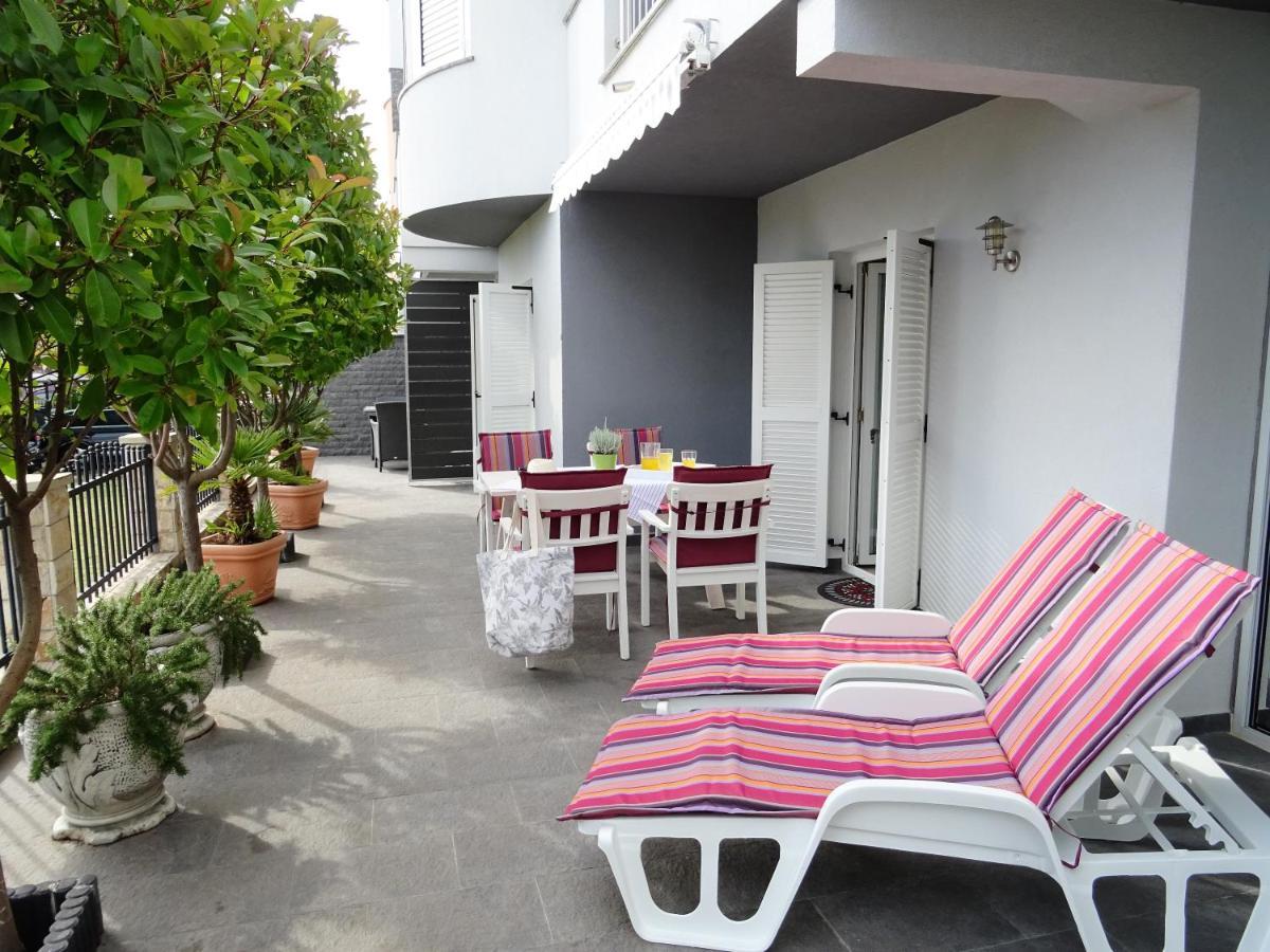 Apartments Topic نين المظهر الخارجي الصورة
