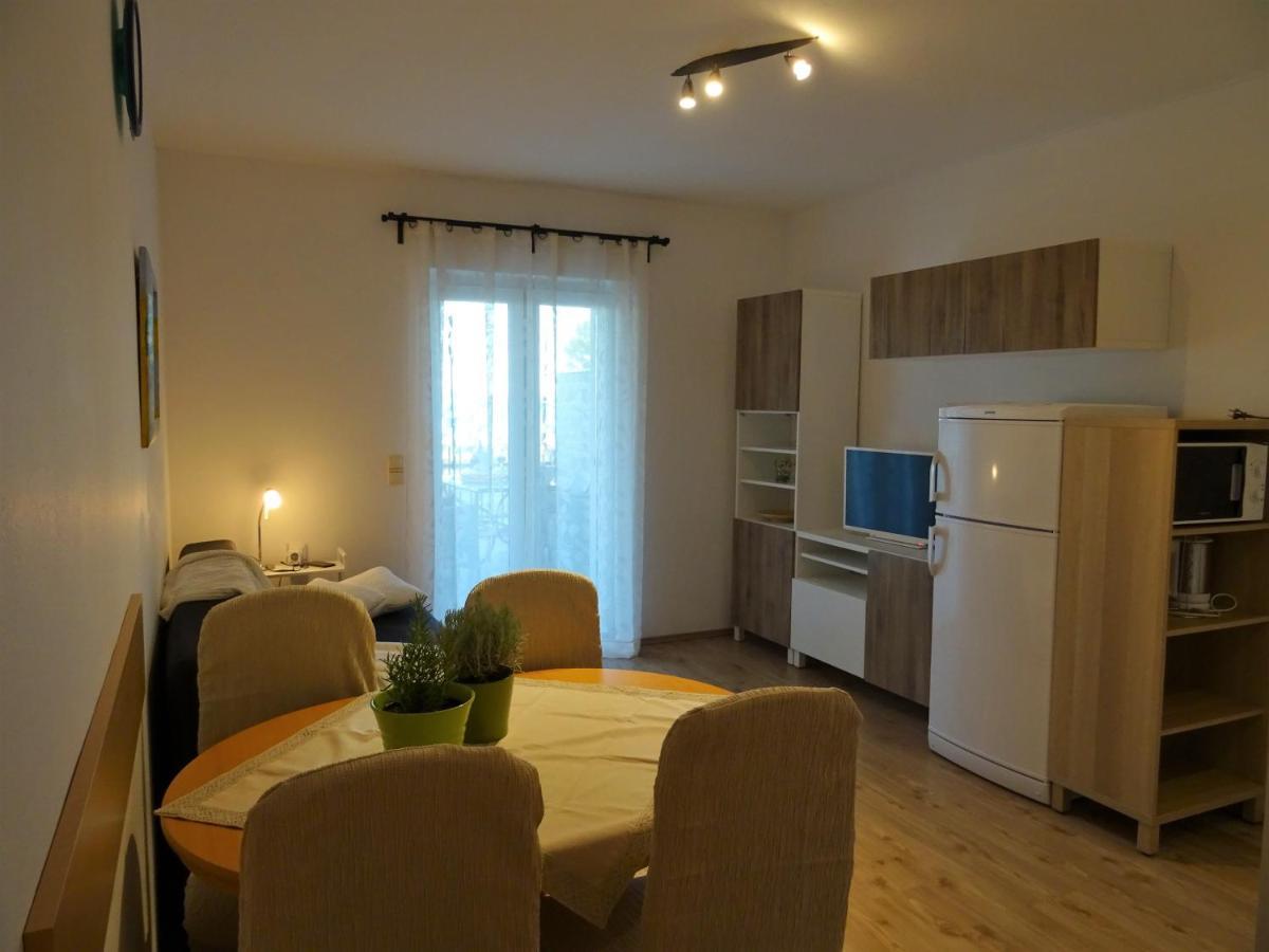 Apartments Topic نين المظهر الخارجي الصورة