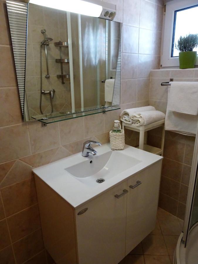 Apartments Topic نين المظهر الخارجي الصورة