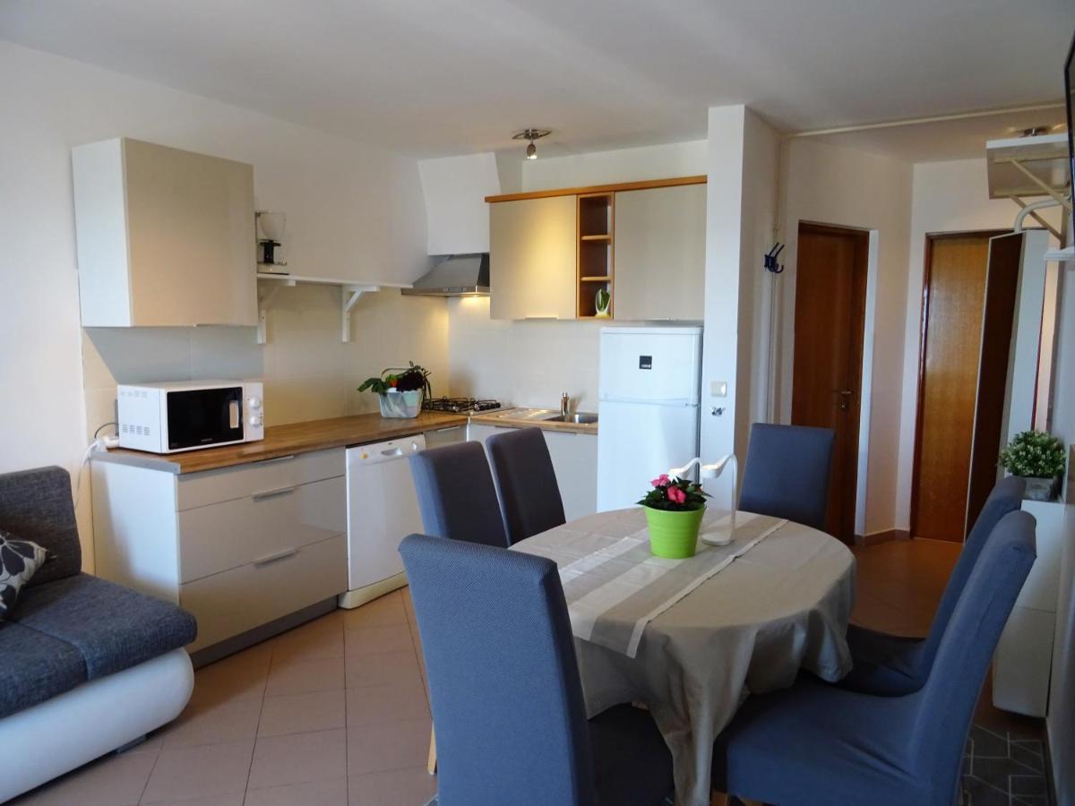 Apartments Topic نين المظهر الخارجي الصورة