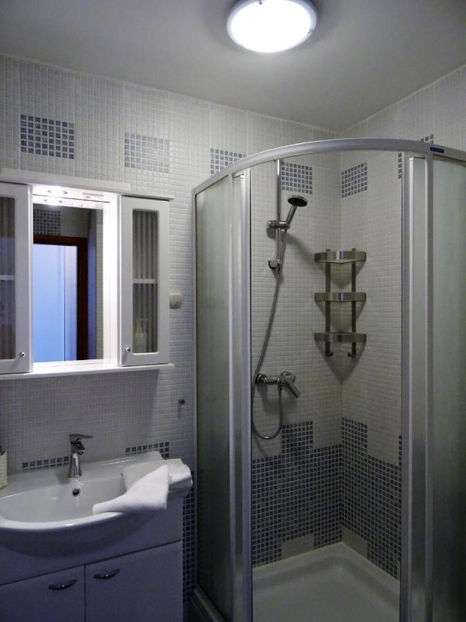 Apartments Topic نين المظهر الخارجي الصورة