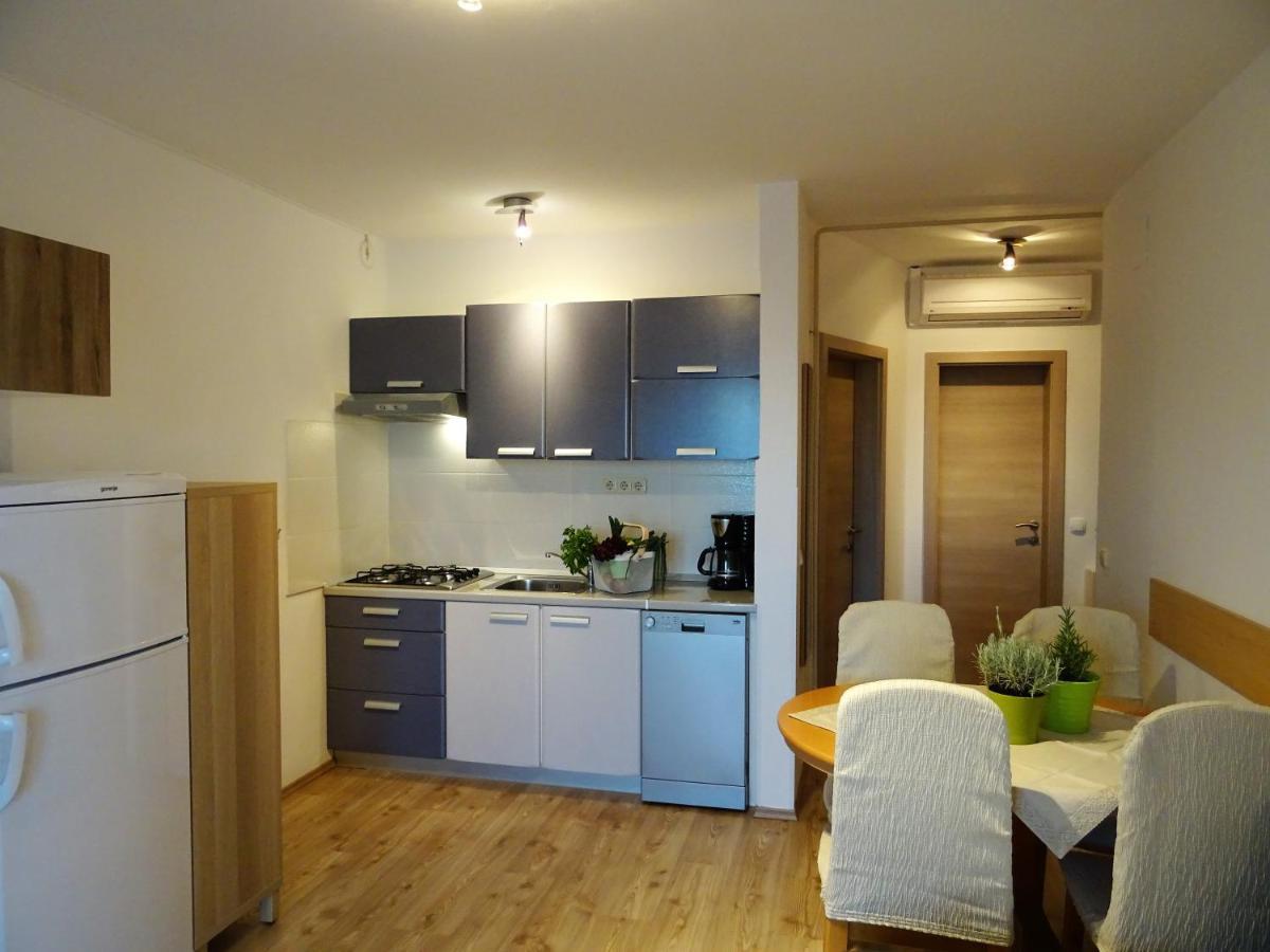 Apartments Topic نين المظهر الخارجي الصورة