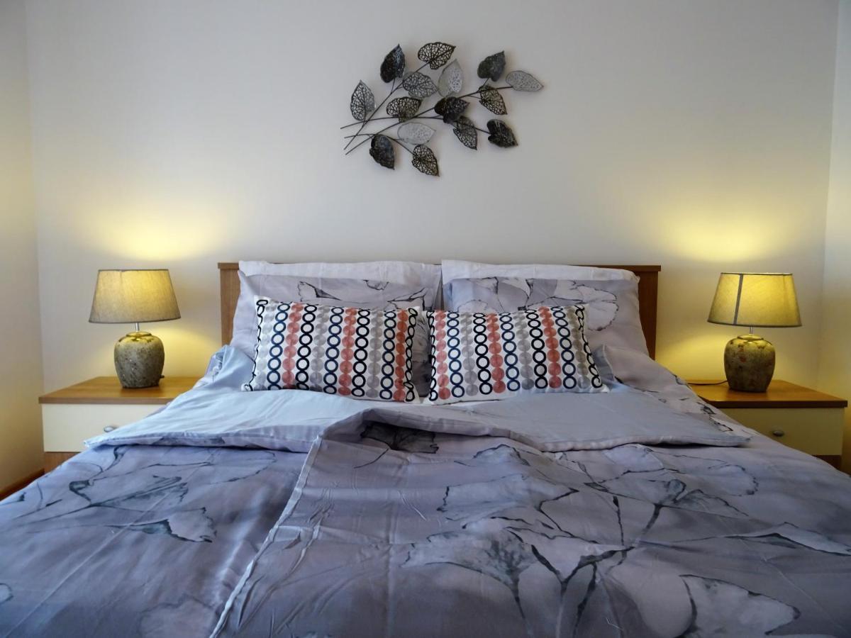 Apartments Topic نين المظهر الخارجي الصورة